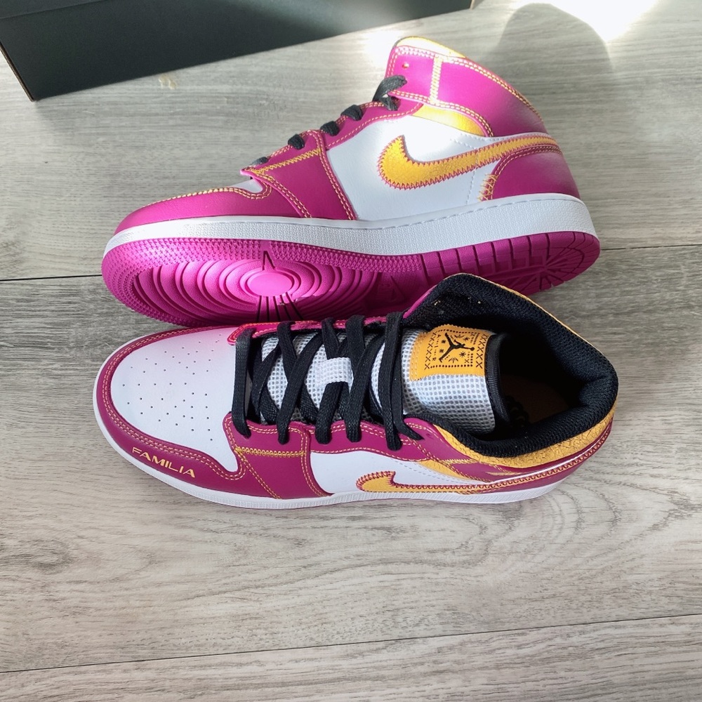 nike air jordan 1 mid - Picture 5 of 6